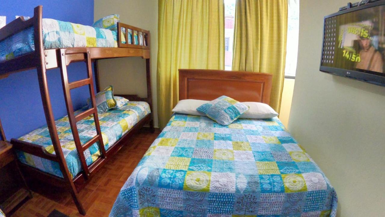 Hostal Casa Montoya Baños Exteriör bild